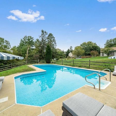 Comfort, Fun, & Charming - 5BR Oasis with Pool Coatesville Exterior foto